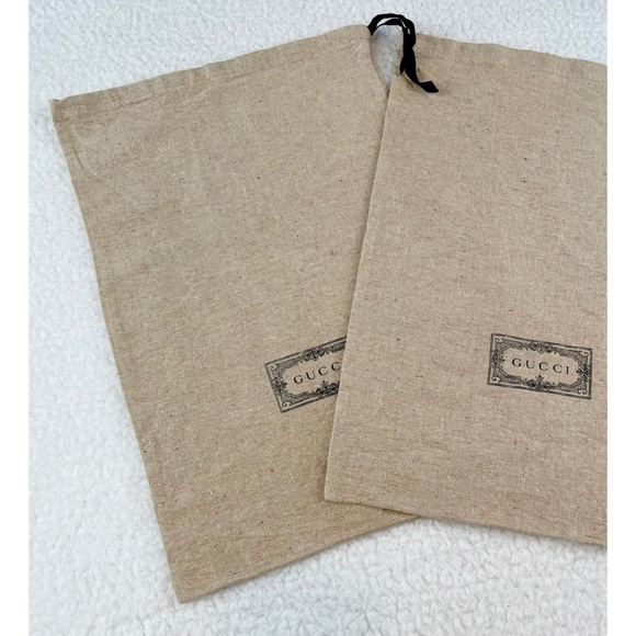 GUCCI • Set of 2 Tan Linen Medium Logo Dust Bags - Picture 4 of 11